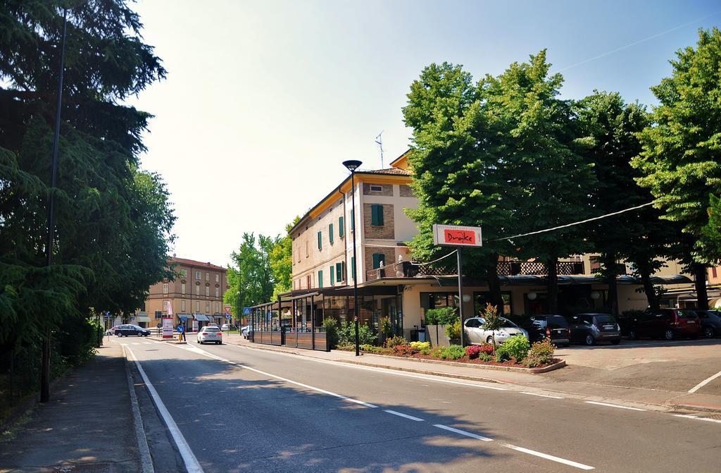 Drake Hotel Maranello Luaran gambar